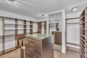 1100 Biscayne Blvd, Miami, FL 33132 - Photo 15