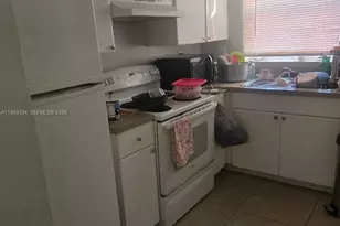 208 SW 1st Ct, Pompano Beach, FL 33060 - Photo 7