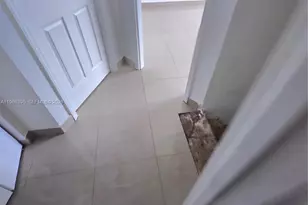 8007 W 6th Ave, Hialeah, FL 33014 - Photo 11