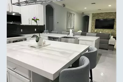 2809 S Serenity Cir S, Fort Pierce, FL 34981 - Photo 9