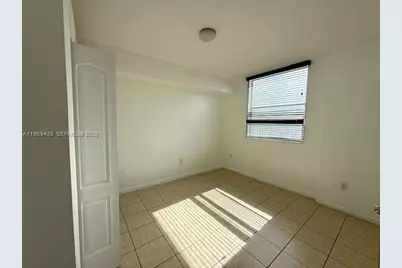 1 Glen Royal Pkwy #1107, Miami, FL 33125 - Photo 9