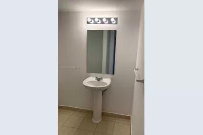 1 Glen Royal Pkwy #1107, Miami, FL 33125 - Photo 11