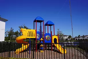 549 NW 204th St, Miami Gardens, FL 33169 - Photo 45