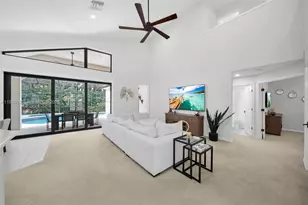 8864 Ventura Way, Naples, FL 34109 - Photo 15