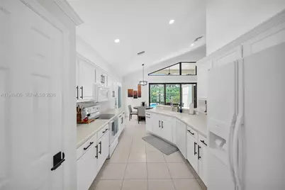 8864 Ventura Way #0, Naples, FL 34109 - Photo 11