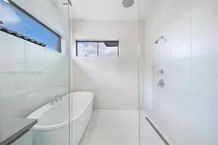 8120 NW 43rd St, Doral, FL 33166 - Photo 21