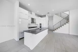 8120 NW 43rd St, Doral, FL 33166 - Photo 11