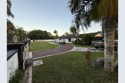 15750 SW 216th St, Miami, FL 33170 - Photo 3