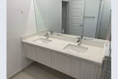 10445 NW 81st Ter #10045, Doral, FL 33178 - Photo 17