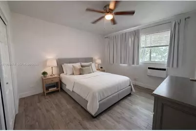 7421 Carlyle Ave #7, Miami Beach, FL 33141 - Photo 1