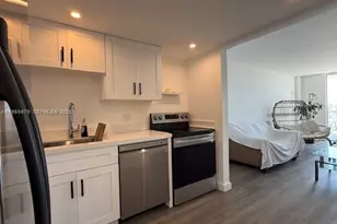 13499 Biscayne Blvd, North Miami, FL 33181 - Photo 9