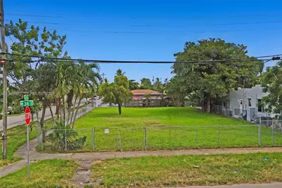 2397 NW 34th St, Miami, FL 33142 - Photo 3