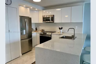 1450 Brickell Bay Dr #1602, Miami, FL 33131 - Photo 9