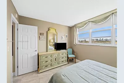 401 NE 14th Ave #808, Hallandale Beach, FL 33009 - Photo 9