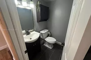 271 W Park Dr, Miami, FL 33172 - Photo 11