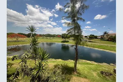 271 W Park Dr #7-2, Miami, FL 33172 - Photo 23