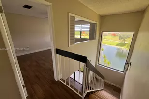 271 W Park Dr, Miami, FL 33172 - Photo 15