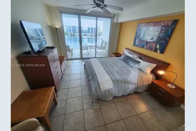 18100 N Bay Rd #PH7, Sunny Isles Beach, FL 33160 - Photo 13