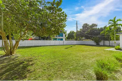 312 NE 90th St, El Portal, FL 33138 - Photo 39