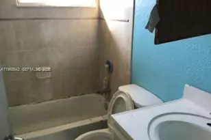 546 NW 8th Ave, Homestead, FL 33030 - Photo 13