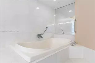 3500 Mystic Pointe Dr, Aventura, FL 33180 - Photo 23
