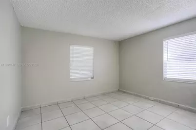 3001 NW 102nd St, Miami, FL 33147 - Photo 9