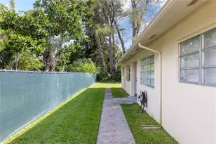 129 SE 4th St, Hallandale Beach, FL 33009 - Photo 15