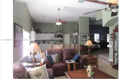 9468 SW 221st Ln, Cutler Bay, FL 33190 - Photo 11