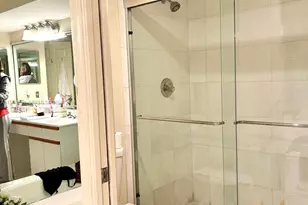 3530 Mystic Pointe Dr, Aventura, FL 33180 - Photo 15