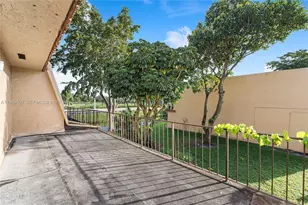 34 Meacham Ln, Tamarac, FL 33319 - Photo 9