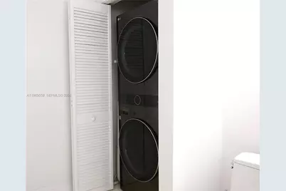 2001 Meridian Ave #525+DEN, Miami Beach, FL 33139 - Photo 19