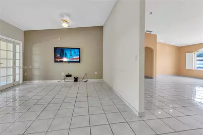 8531 SW 12th St, Miami, FL 33144 - Photo 31