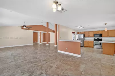 6762 NW Daffodil Ln, Port Saint Lucie, FL 34983 - Photo 13