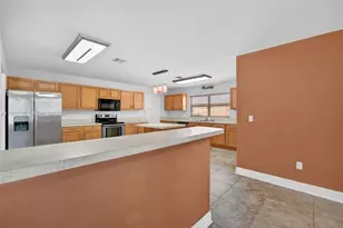 6762 NW Daffodil Ln, Port Saint Lucie, FL 34983 - Photo 11