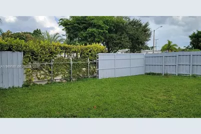 10835 SW 41st Ter, Miami, FL 33165 - Photo 27