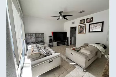 11028 NW 87th Ln, Doral, FL 33178 - Photo 5