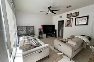 11028 NW 87th Ln, Doral, FL 33178 - Photo 5