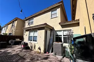 11028 NW 87th Ln, Doral, FL 33178 - Photo 9