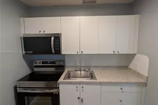 5820 NW 14th Ct, Sunrise, FL 33313 - Photo 5