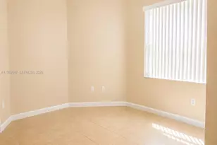 3748 NE 9th Ct, Homestead, FL 33033 - Photo 5