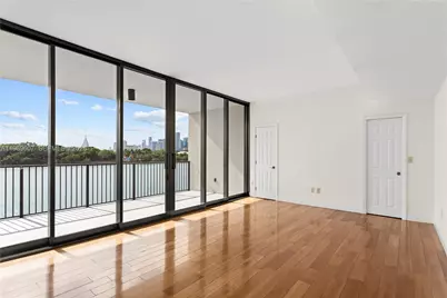 1000 Venetian Way #301, Miami, FL 33139 - Photo 5