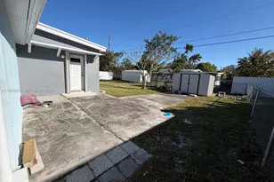 9240 Nautilus Dr, Cutler Bay, FL 33189 - Photo 41