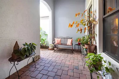 7718 N Blue Spring Dr, Parkland, FL 33067 - Photo 5