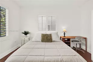 2006 SW 12th St, Miami, FL 33135 - Photo 37