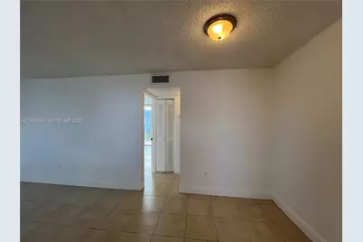 1801 S Treasure Dr #504, North Bay Village, FL 33141 - Photo 5