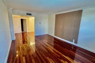 19390 Collins Ave, Sunny Isles Beach, FL 33160 - Photo 9