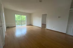 4845 NW 7th St, Miami, FL 33126 - Photo 3