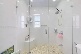 1611 SW 21st St, Miami, FL 33145 - Photo 21