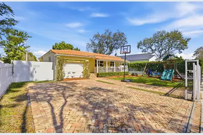 5851 SW 15th St, West Miami, FL 33144 - Photo 33