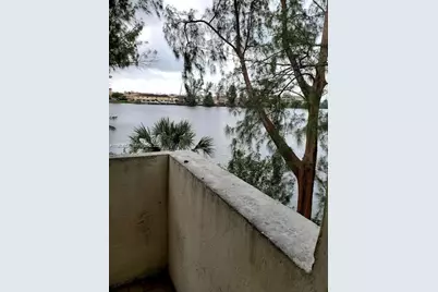 10090 NW 80 Ct #1321, Hialeah Gardens, FL 33016 - Photo 11